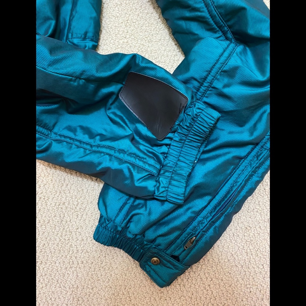 SOLD-Descente 1 Piece Ski Suit Women’s Size 4 - Picture 12 of 16